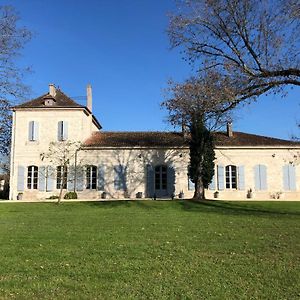 Chateau Vigue Bed & Breakfast Le Passage  Exterior photo