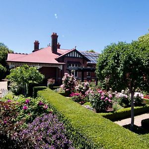 Kyneton Manor House Bed & Breakfast Exterior photo