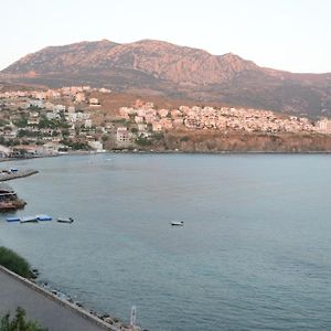 Reyhan Hotel Karaburun  Exterior photo