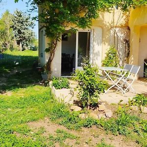 Gîte Entressen: Piscine, Jeux Enfants et Pétanque Exterior photo