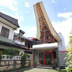 Toraja Banua Hotel Rantepao Exterior photo