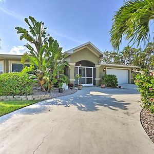 Sun-Soaked Cape Coral Getaway, 1 Mi To Dtwn! Villa Exterior photo