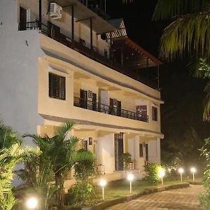 Wanderlust Resort Rajur Exterior photo