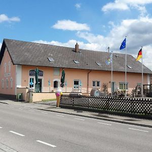 "Nesthocker" Cafe-Snackbar-Pension-Bauwagencamp Hotel Offingen Exterior photo