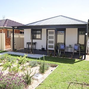 Lakeside Residence Raymond Terrace Exterior photo