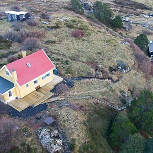 Red Robin - Vacation Homes Next To Svartifossur Waterfall Torshavn Exterior photo