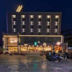 Hotel Bhagyoday Ahmedabad Exterior photo