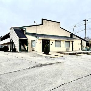 Econo Lodge Waynesburg Exterior photo