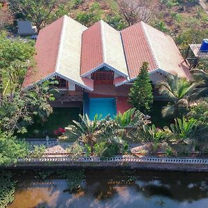 Aranyam Villa By Stayvista With Modern Wooden Interiors, Kidszone, Indoor Games & Plunge Pool Lonavala Exterior photo
