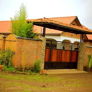 Urugano Virunga Palace Hotel Nyarugina Exterior photo