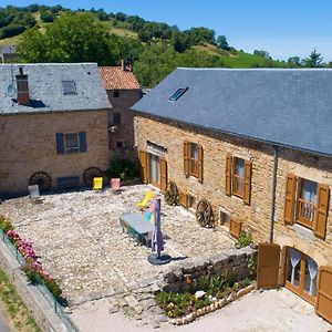 Chambres D'Hotes Entre Dolmens Et Fontaines Buzeins Exterior photo