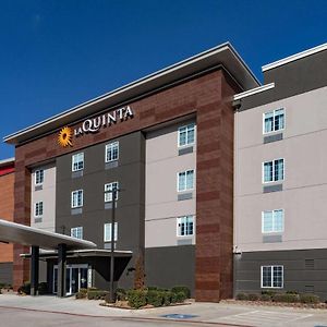 La Quinta Inn & Suites By Wyndham Ardmore Exterior photo