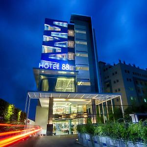 Hotel 88 Kopo Bandung By Wh Exterior photo