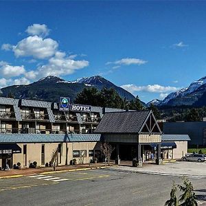 Sea To Sky Hotel And Conference Centre Squamish Exterior photo