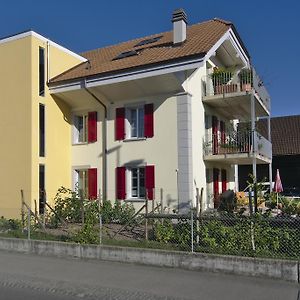 B&B Perron13 Murten Exterior photo