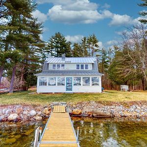 Lakeshore Living Villa Monmouth Exterior photo