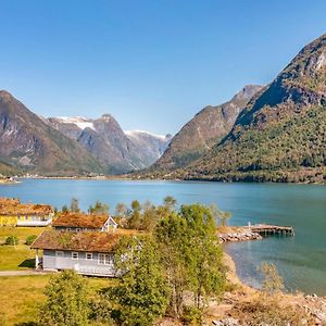 Cozy Home In Fjaerland With House A Mountain View Exterior photo