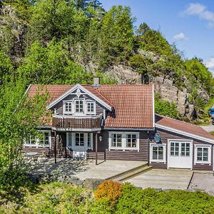 Gorgeous Home In Lindesnes With Kitchen Svenevik Exterior photo