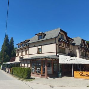 Penzion Palatin Hotel Rajecke Teplice Exterior photo