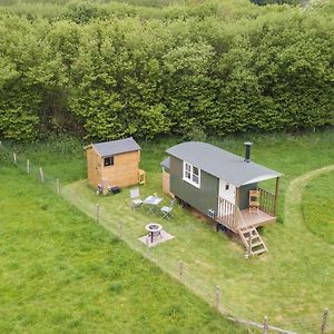 Moss Shepherd'S Hut By Bloom Stays Egerton  Exterior photo