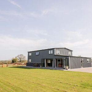 Phoenix House Villa Castlemorton Exterior photo