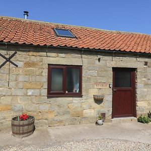 Stable Cottage Staintondale Exterior photo