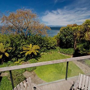 Kauawhi Lodge - Acacia Bay Holiday Home Taupo Exterior photo