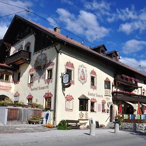 Gasthof Neuwirt Hotel Ellbogen Exterior photo