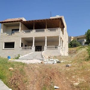 Furnished House بيت مفروش ابو فارس Villa Ajloun Exterior photo