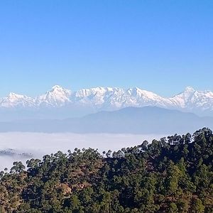 Elphinstone Inn Almora Exterior photo