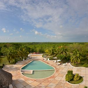 Mision Uxmal Hotel Exterior photo