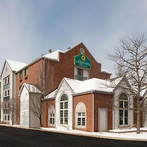 La Quinta By Wyndham Cleveland Macedonia Hotel Exterior photo