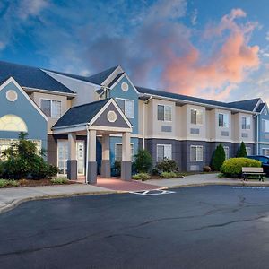 Microtel Inn & Suites By Wyndham Burlington Exterior photo