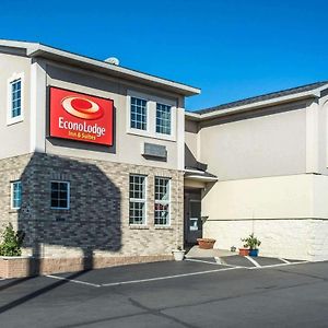 Econo Lodge & Suites Airport North Syracuse Exterior photo