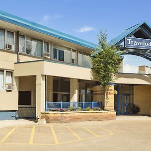 Travelodge By Wyndham Edmonton East Exterior photo