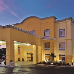 La Quinta By Wyndham Florence Hotel Exterior photo