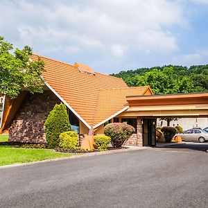 Howard Johnson By Wyndham North Plainfield Motel Exterior photo