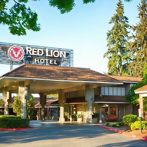 Red Lion Hotel Bellevue Exterior photo