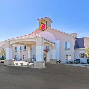 Super 8 By Wyndham Cloverdale In Hotel Exterior photo