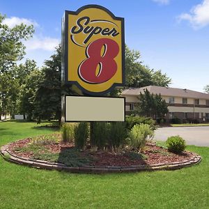 Super 8 By Wyndham Whitewater Wi Hotel Exterior photo