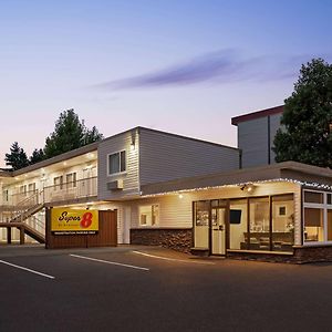 Super 8 By Wyndham Courtenay Hotel Exterior photo