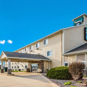 Quality Inn & Suites Eldridge Davenport North Exterior photo