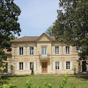 Malis Castera Le Petit Chateau Bed & Breakfast Saint-Jean-de-Blaignac Exterior photo