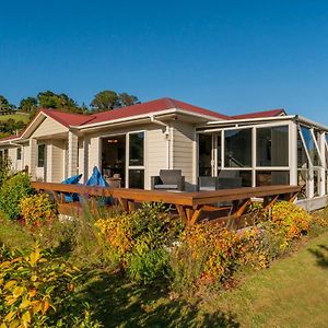 Home Base - Cooks Beach Holiday Home Exterior photo