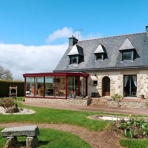 Maison Charmante A Pedernec Avec Jardin Spacieux Villa Exterior photo