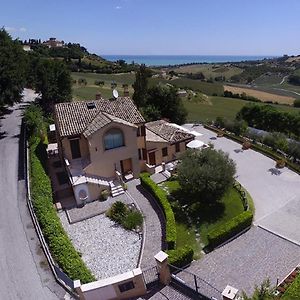 La Casa Di Carla Aparthotel Fermo Exterior photo