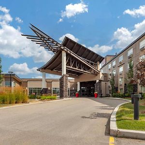 Best Western Plus Edmonton Airport Hotel Leduc Exterior photo