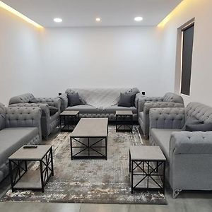 Black Apartment Al Ula Exterior photo