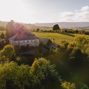 Beautiful Farmhouse Near Abergavenny - Sleeps 6-22 Villa Grosmont  Exterior photo