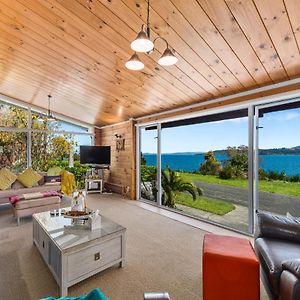 Barne The Bentley - Taupo Holiday Home Exterior photo